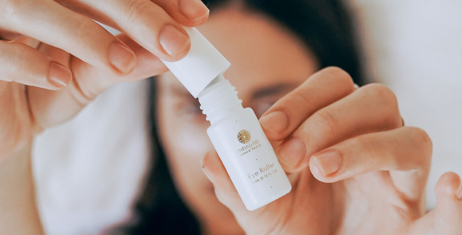 Reviews of Eye Serums That Reduce Tiredness Signs for Mature Skin