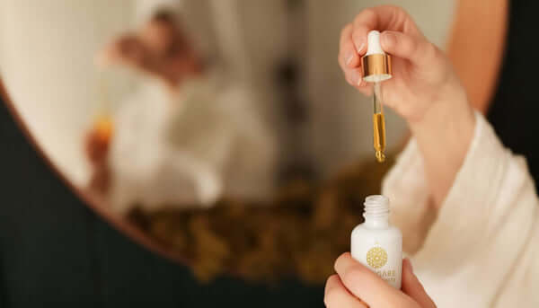 Indagare's natural anti-ageing face oil with prickly pear seed oil bottle with five-star customer reviews